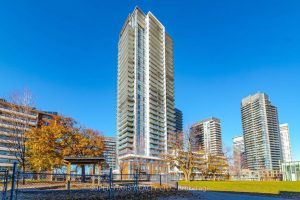 2-bedroom condo apartment for sale in Toronto — 510 - 32 Forest Manor Road