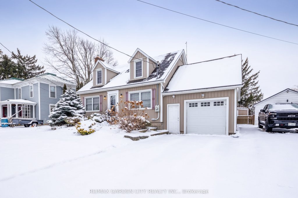 3-bedroom detached home for sale in West Lincoln — 5124 Canborough Road (Photo 1)