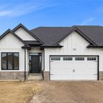 5-bedroom home for sale in Lakeshore — 516 Orsini (Photo 2)