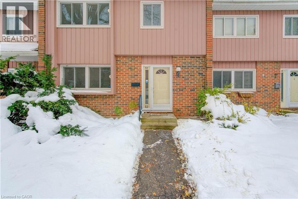 3-bedroom home for sale in Waterloo — 52 - 121 University Avenue East (Photo 1)
