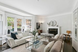 4-bedroom detached home for sale in Toronto — 52 Rowanwood Avenue