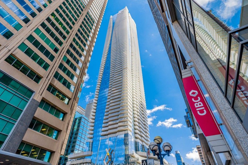 2-bedroom co-op apartment for rent in Toronto — 5208 - 1 Bloor Street E (Photo 1)