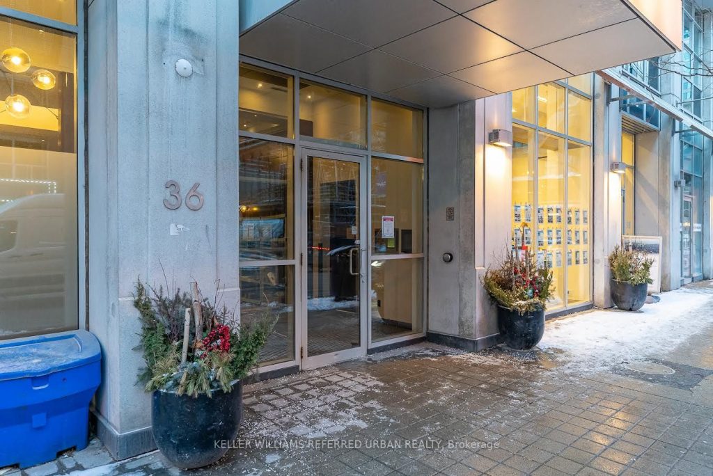 1-bedroom condo apartment for rent in Toronto — 521 - 36 Blue Jays Way (Photo 1)