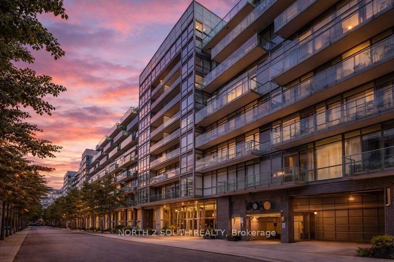 1-bedroom condo apartment for rent in Toronto — 524 - 55 Stewart Street (Photo 1)