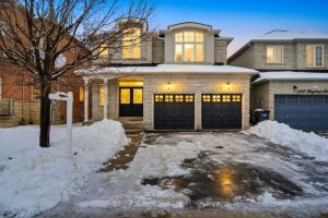 3-bedroom detached home for sale in Brampton — 527 Fernforest Drive