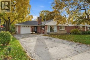 3-bedroom home for sale in Grimsby — 53 Livingston Avenue