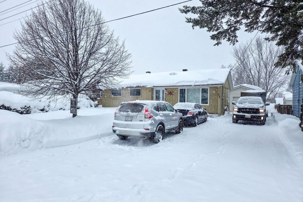 3-bedroom detached home for sale in Englehart — 53 Tenth Avenue (Photo 1)