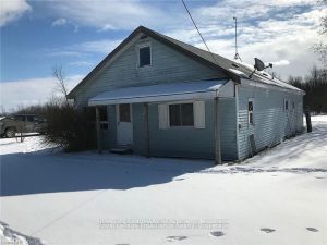 6-bedroom detached home for sale in Prince Edward County — 537 Burr Road