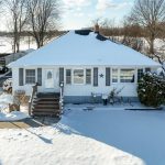 3-bedroom home for sale in Sarnia — 547 Superior Street (Photo 2)