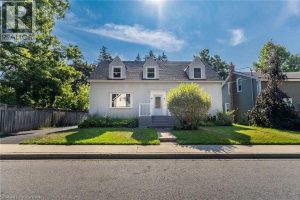 6-bedroom home for sale in Dundas — 55 Wellington Street South