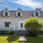 6-bedroom home for sale in Dundas — 55 Wellington Street South (Photo 4)