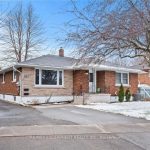 3-bedroom detached home for sale in St. Catharines — 557 Lake Street (Photo 2)