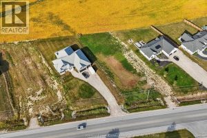 Studio home for sale in Amherstburg — 5691 County Rd 20