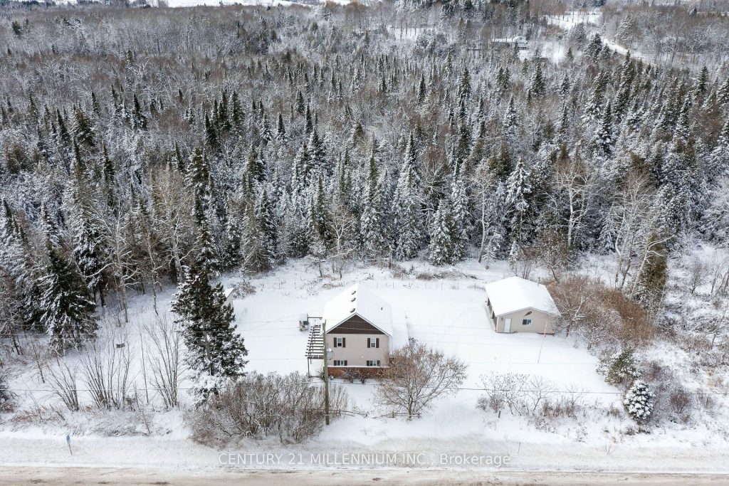 2-bedroom detached home for sale in Erin — 5770 Trafalgar Road (Photo 1)