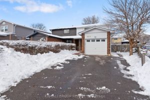 3-bedroom semi-detached home for sale in Oshawa — 582 Lakeview Avenue