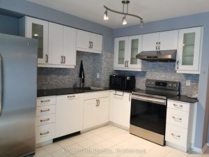 2-bedroom att/row/townhouse for rent in Toronto — 583 Roehampton Avenue