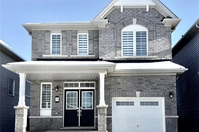 4-bedroom detached home for rent in Brantford — 5 Tate Street (Photo 1)