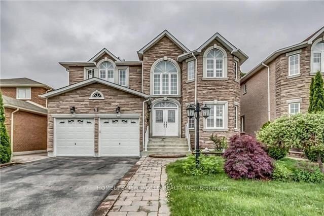 1-bedroom detached home for rent in Toronto — 6 Mirrow Court (Photo 1)