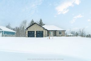 3-bedroom detached home for sale in Kawartha Lakes — 6 Patrick Street