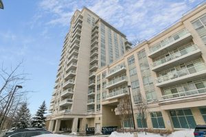 1-bedroom condo apartment for sale in Toronto — 604 - 3865 Lake Shore Boulevard W