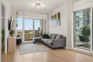 2-bedroom condo apartment for sale in Toronto — 605 - 36 Park Lawn Road