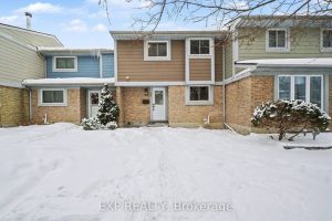 4-bedroom condo townhouse for sale in Ottawa — 61 - 2336 Orient Park Drive