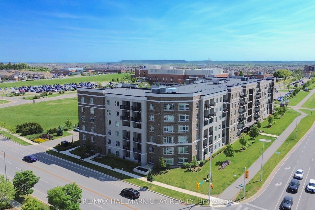 2-bedroom condo apartment for sale in Milton — 610 Farmstead Drive (Photo 1)