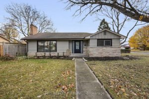 3-bedroom detached home for sale in London North — 615 Santa Monica Road