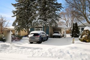 2-bedroom detached home for sale in Kitchener — 62 Greendale Crescent