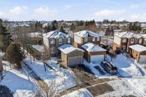 3-bedroom link home for sale in Clarington — 62 John Walter Crescent