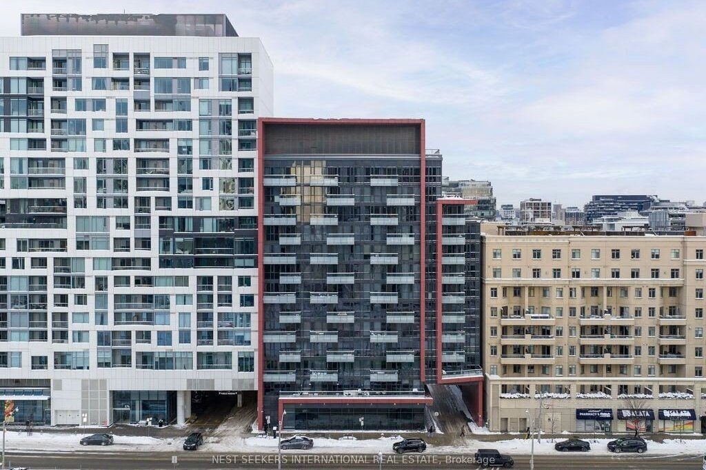 1-bedroom condo apartment for sale in Toronto — 621 - 560 Front Street W (Photo 1)