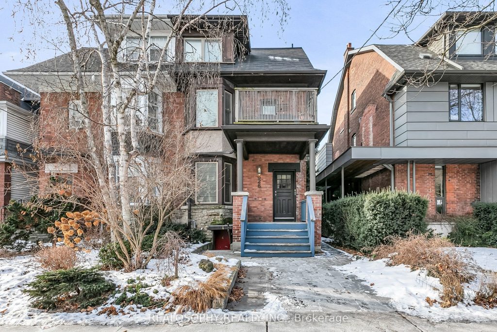 4-bedroom fourplex home for sale in Toronto — 626 Huron Street (Photo 1)