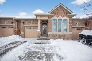 1-bedroom condo townhouse for sale in New Tecumseth — 63 Summerhill Drive