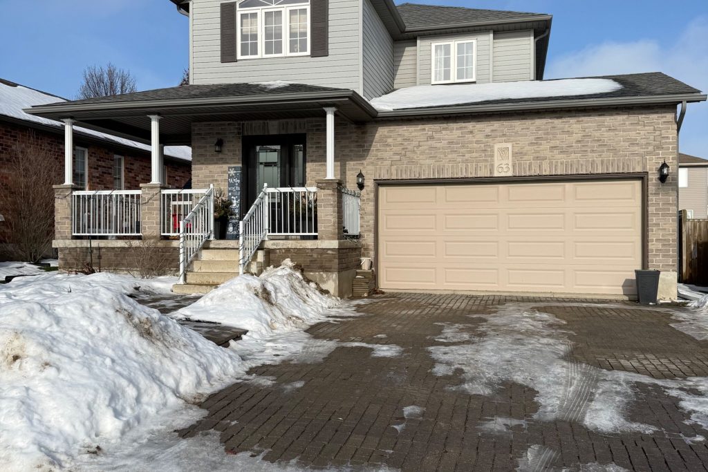 4-bedroom detached home for sale in Ingersoll — 63 Woodhatch Crescent (Photo 1)