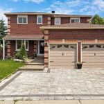 5-bedroom detached home for sale in Richmond Hill — 64 Mandel Crescent (Photo 1)