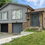 4-bedroom semi-detached home for sale in Mississauga — 6423 Chaumont Crescent (Photo 3)