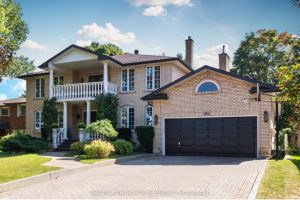 4-bedroom detached home for sale in Barrie — 65 Woodcrest Road