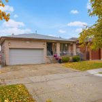 4-bedroom detached home for sale in Hamilton — 66 Ellington Avenue (Photo 2)