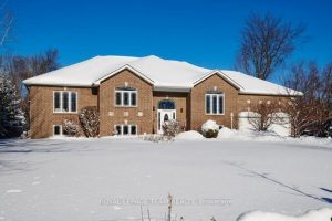 3-bedroom detached home for sale in Ottawa — 6637 Stanmore Street