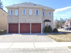 5-bedroom detached home for sale in Richmond Hill — 67 Chantilly Crescent