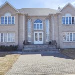 5-bedroom detached home for sale in Richmond Hill — 67 Chantilly Crescent (Photo 2)