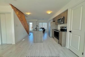3-bedroom att/row/townhouse for sale in Barrie — 67 Fairlane Avenue