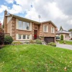 3-bedroom detached home for sale in Oshawa — 676 Whistler Drive (Photo 3)
