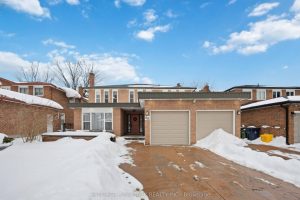 4-bedroom detached home for sale in Toronto — 68 Linderwood Drive