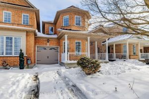 3-bedroom att/row/townhouse for sale in Richmond Hill — 68 Walkview Street