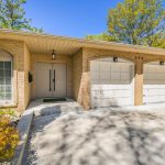 3-bedroom detached home for sale in Orillia — 694 Broadview Avenue (Photo 2)