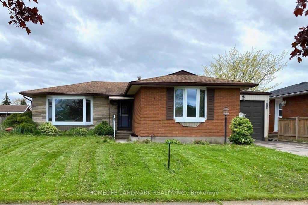 3-bedroom detached home for sale in Niagara Falls — 6986 Centennial Street (Photo 1)