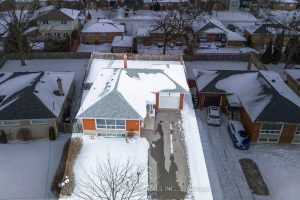 3-bedroom detached home for sale in Toronto — 7 Pettit Drive