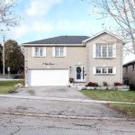 3-bedroom detached home for sale in Bradford West Gwillimbury — 7 Veseli Court (Photo 1)