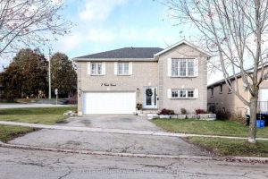 3-bedroom detached home for sale in Bradford West Gwillimbury — 7 Veseli Court